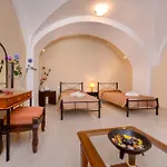 Mantilaria * Fira (Santorini)