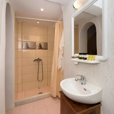 شقة Mantilaria ثيرا