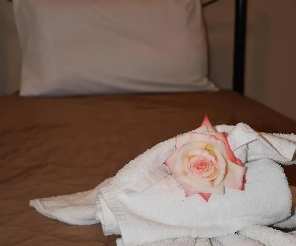 Mantilaria Fira (Santorini)